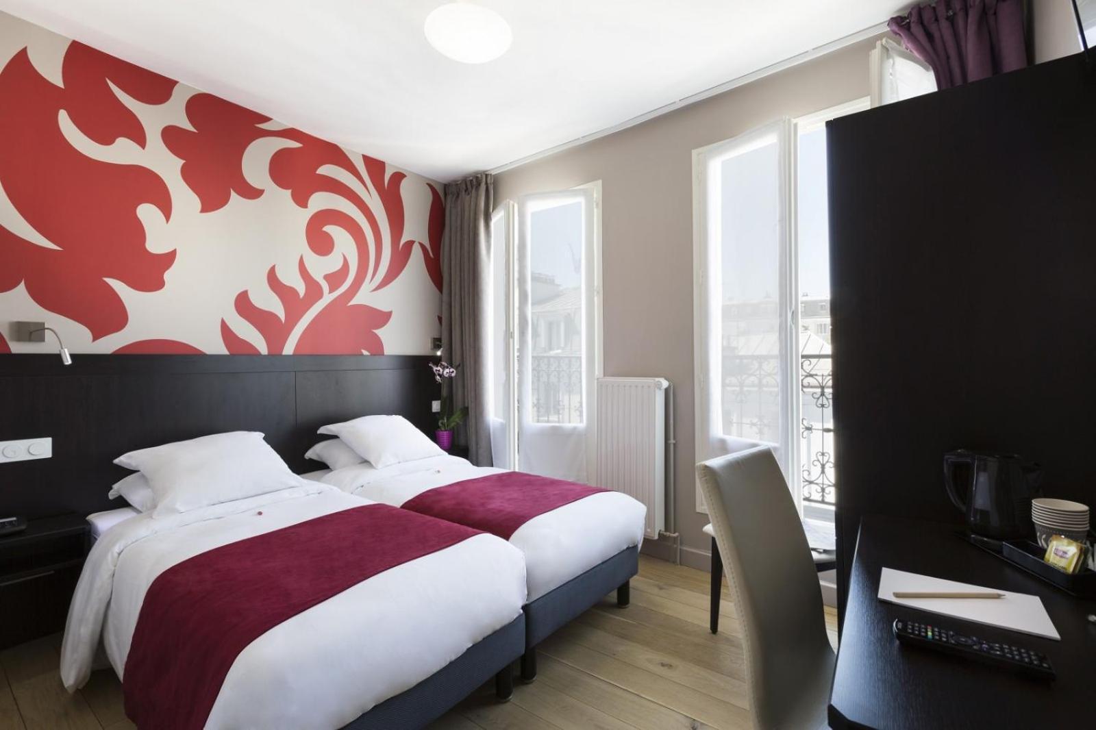 Bastille Secret Hotel