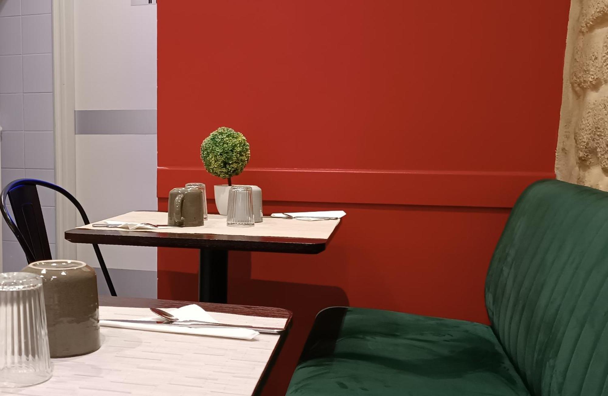 Bastille Secret Hotel