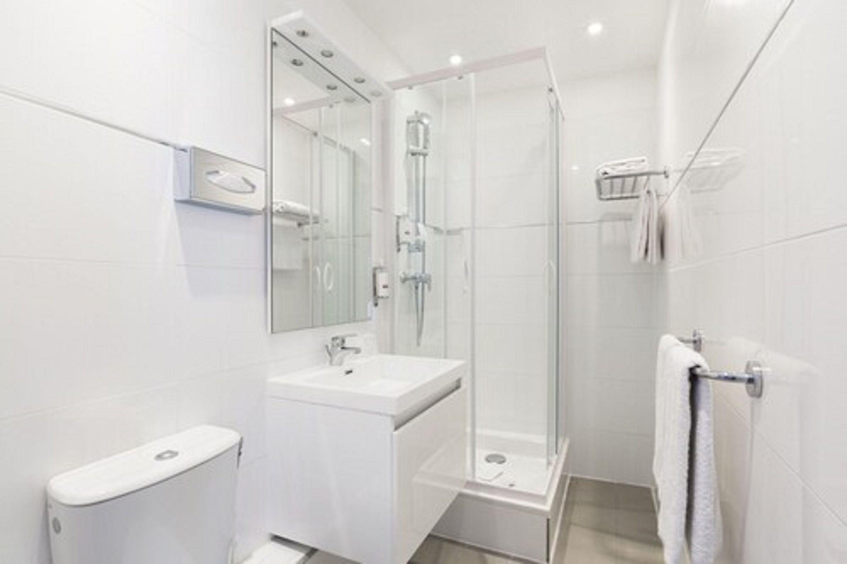 Bastille Secret Hotel